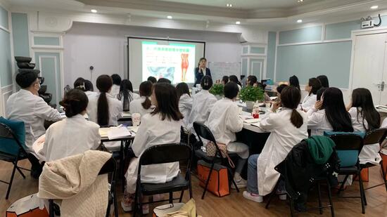 黔東南微整培訓班學費全解析 在線咨詢學習的便捷與選擇之道